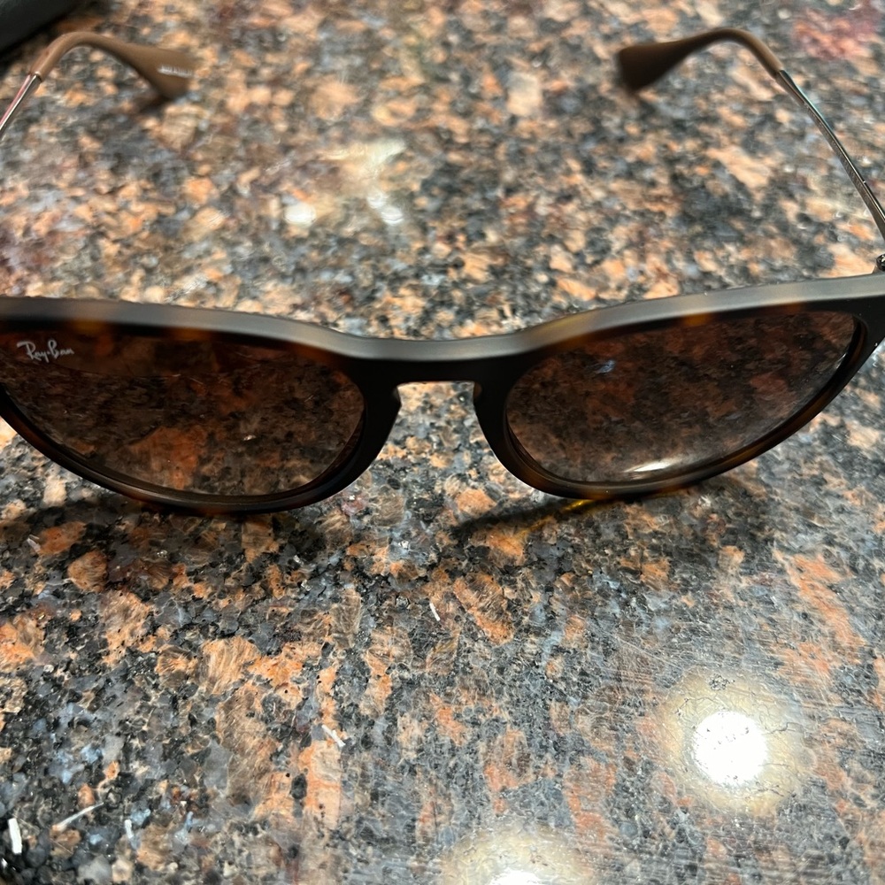 Women’s Ray Ban Erica Sunglasses